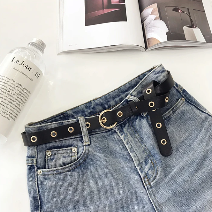 Ремень с круглой пряжкой и люверсами 115 см Ремень с круглой пряжкой и люверсами 115 см