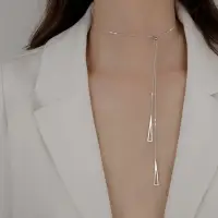 Цепочка женская с двумя подвесками в виде треугольников серебристая