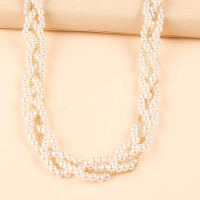 Пояс цепочка с жемчугом на платье