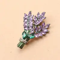 Брошь Лаванда с камнями