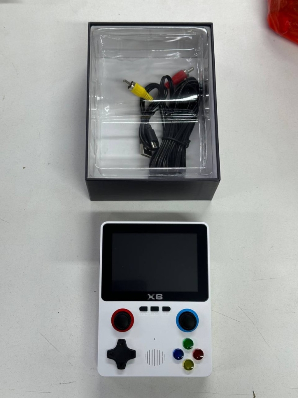 Игровая консоль Х6 (белая) Игровая консоль Х6 (белая)