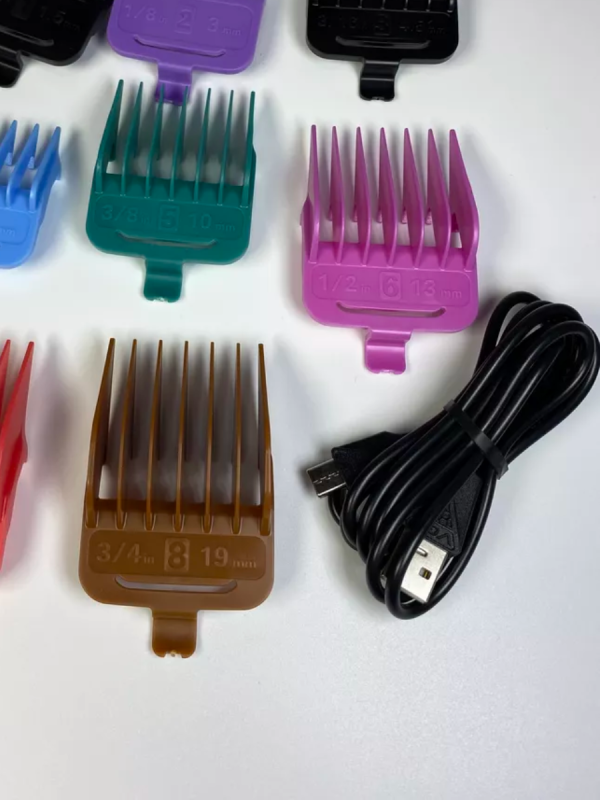 Машинка для стрижки волос VGR V-013 Красная