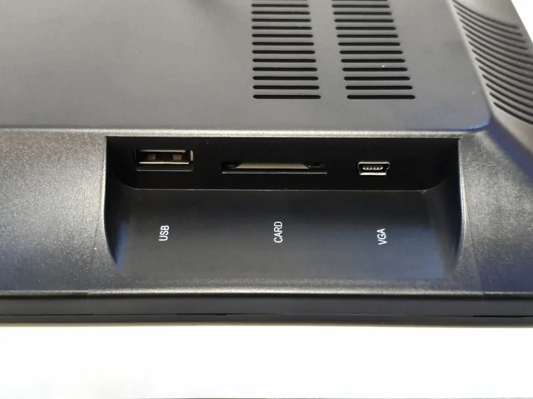 Телевизор портативный с TV-приемником Eplutus EP-147TD