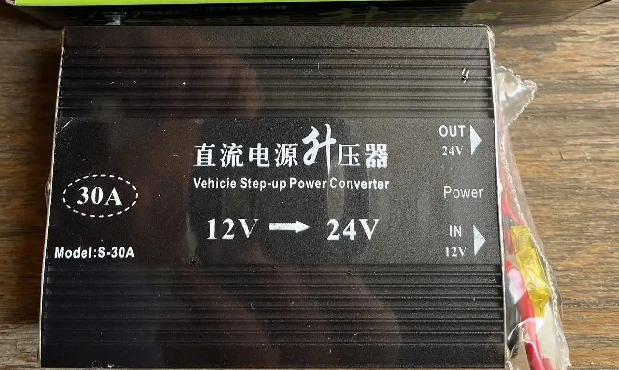 Преобразователь напряжения Инвертор 30A 12V-24V