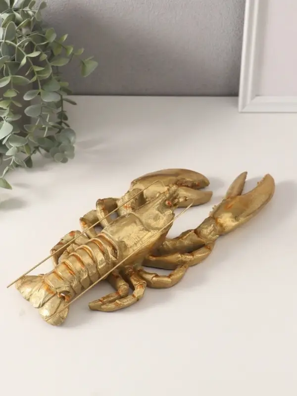 Сувенир полистоун "Золотой лобстер" 32х14х6,7 см
